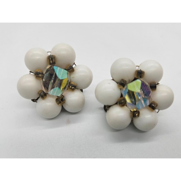 Japanese Weekend Jewelry - Vintage White Beaded Flower Crystal Rhinestone Clip On Earrings Japan